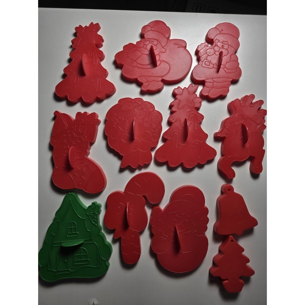 12 Christmas Cookie Cutters Plastic Santa Bell Candy Cane Wreath Tree House More
